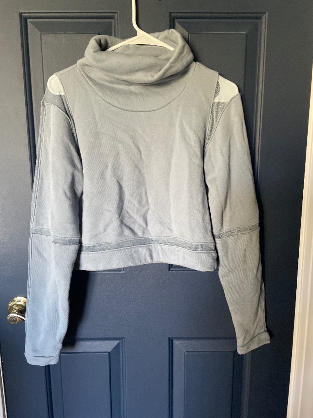 Alo Yoga Cropped Blue Fleece Long Sleeve Mesh Details Top in Small
